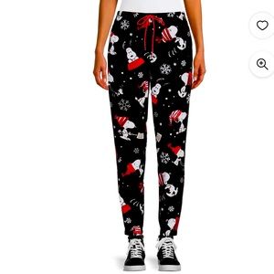 Peanuts Snoopy Women's and Women's Plus Holiday Sleep Jogger